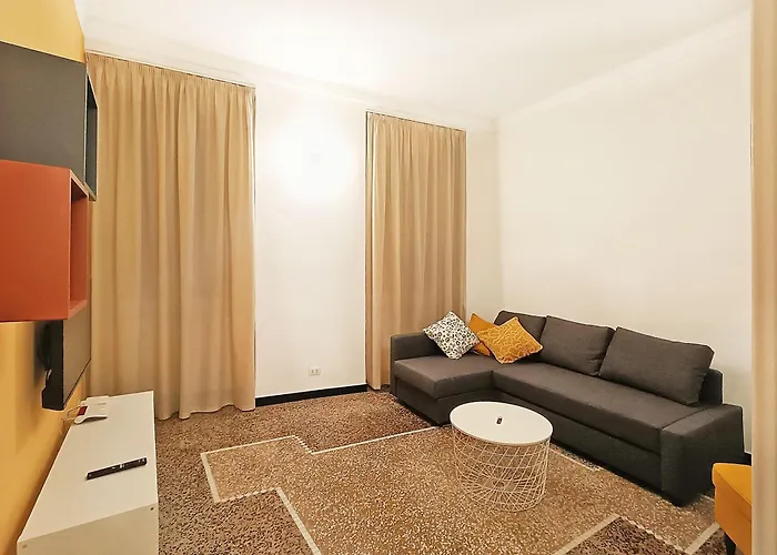 Ravecca Corner Centro Citta\'